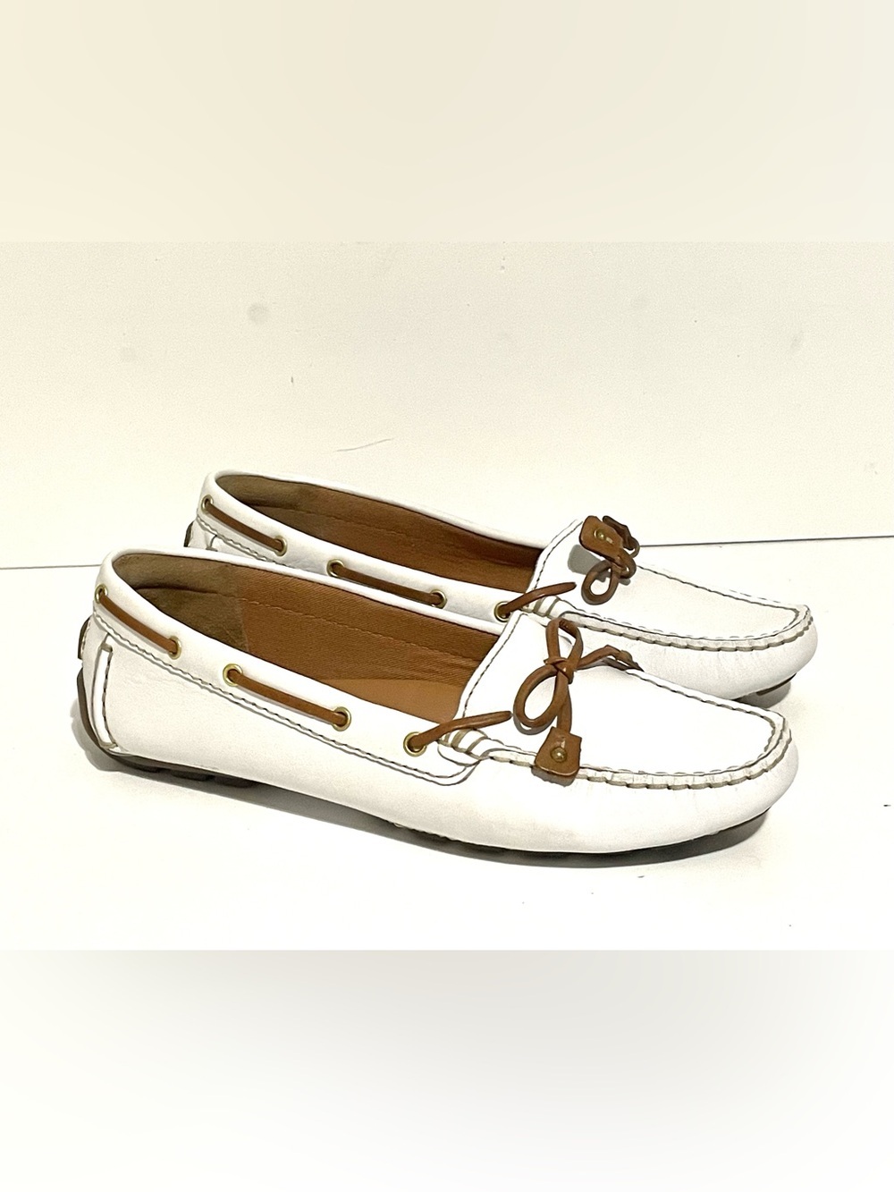 CLARKS ARTISAN WHITE LEATHER BOAT SHOE DRIVER STYLE MOCCASINS 6M